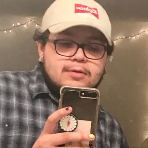 Meet your Posher, Carlos